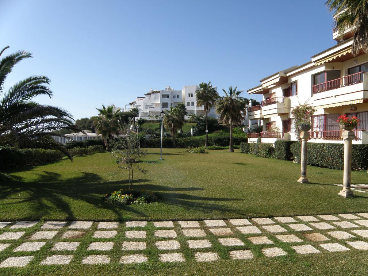 Apartamento En La Playa Apartment Mijas Costa Luaran gambar