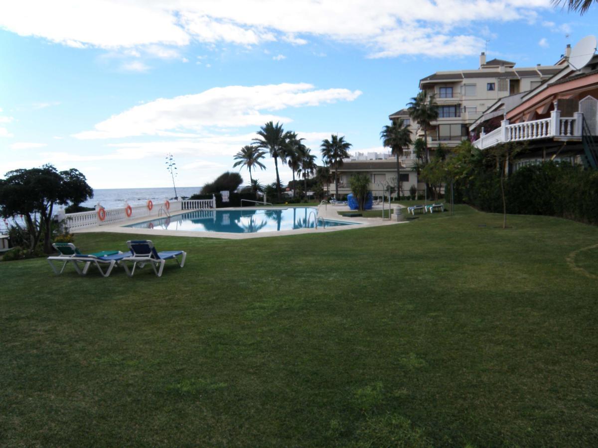 Apartamento En La Playa Apartment Mijas Costa Luaran gambar